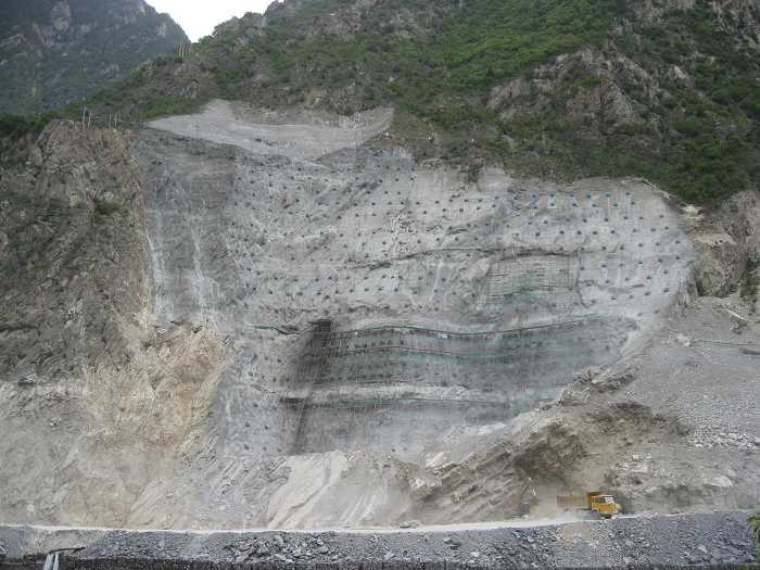 猴子巖水電站導(dǎo)流洞進(jìn)口邊坡支護(hù)工程 導(dǎo)流洞進(jìn)口明渠及閘室工程