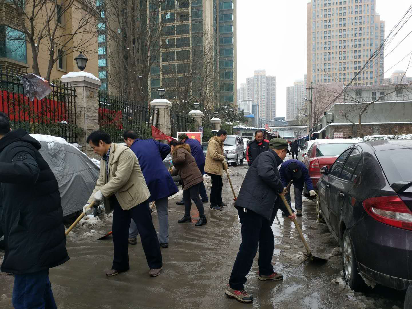 “以雪為令，御雪奮戰(zhàn)” 西安工業(yè)投資集團(tuán)再行動