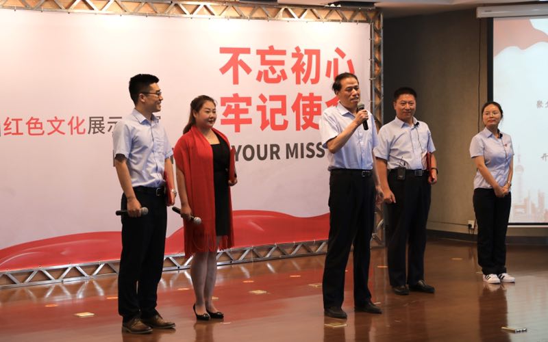 陜鼓集團綜合能源事業(yè)部黨支部表演的節(jié)目接地氣，受好評.jpg